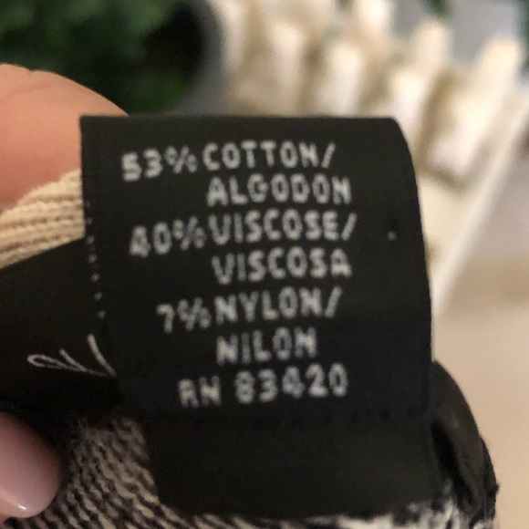 Block Style Sweater/Cardigan - Picture 6 of 7